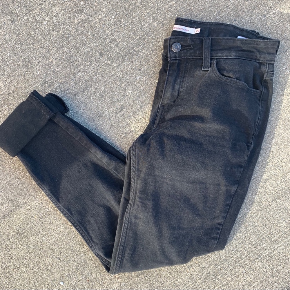 ‼️SOLD‼️ Levi’s 535 super skinny jeans